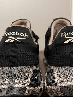 Reebok Black & Beige Patterned Knit Sneakers